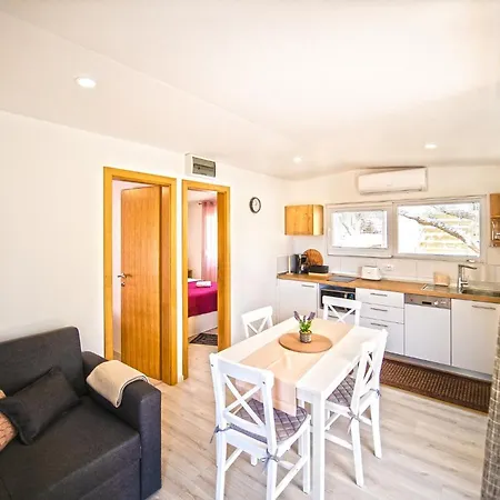 Mobile Fantina Mobile Homes Apartament Sveti Filip i Jakov